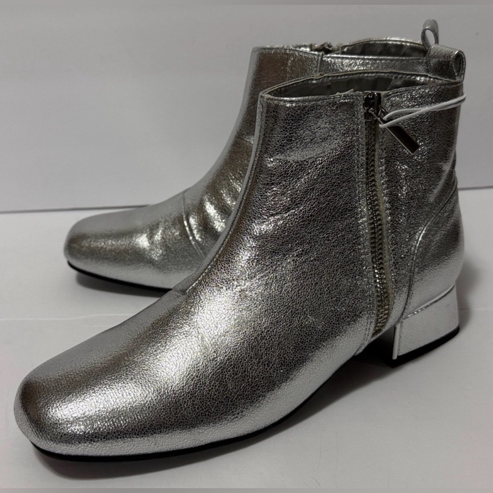 Girls 5M Silver Ankle Zip Boots by I. Miller NWT